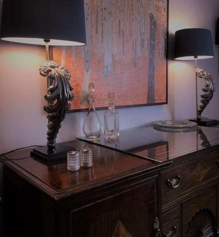 Coach House Villa Woking Esterno foto