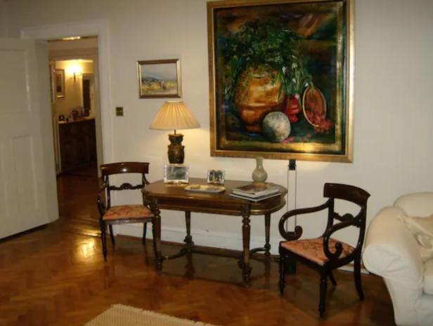 Coach House Villa Woking Esterno foto